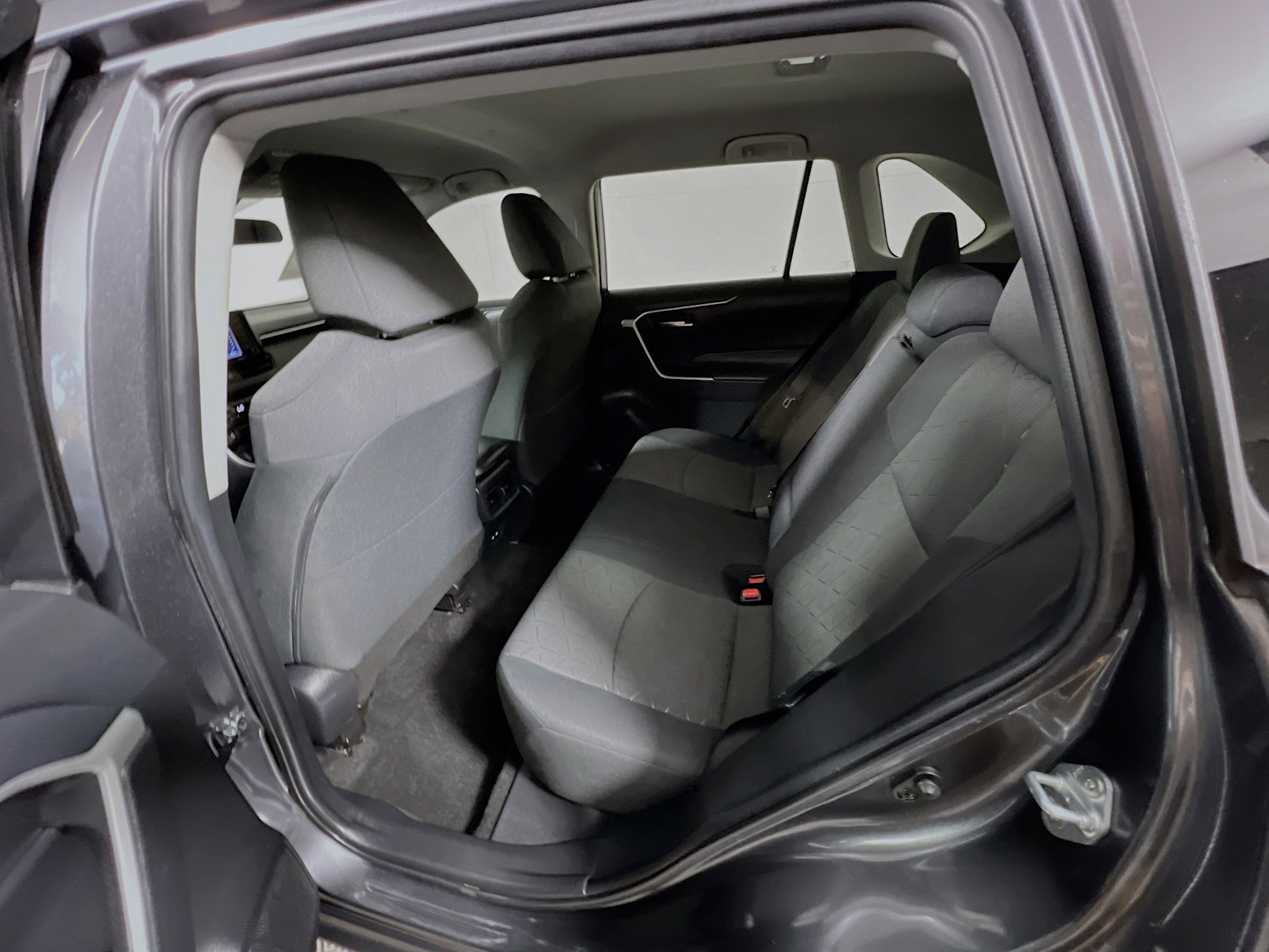 Used 2021 Toyota RAV4 XLE image 29