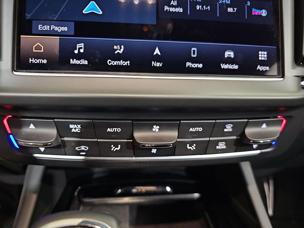 Used 2022 Maserati Levante Modena AWD/4WD image 25