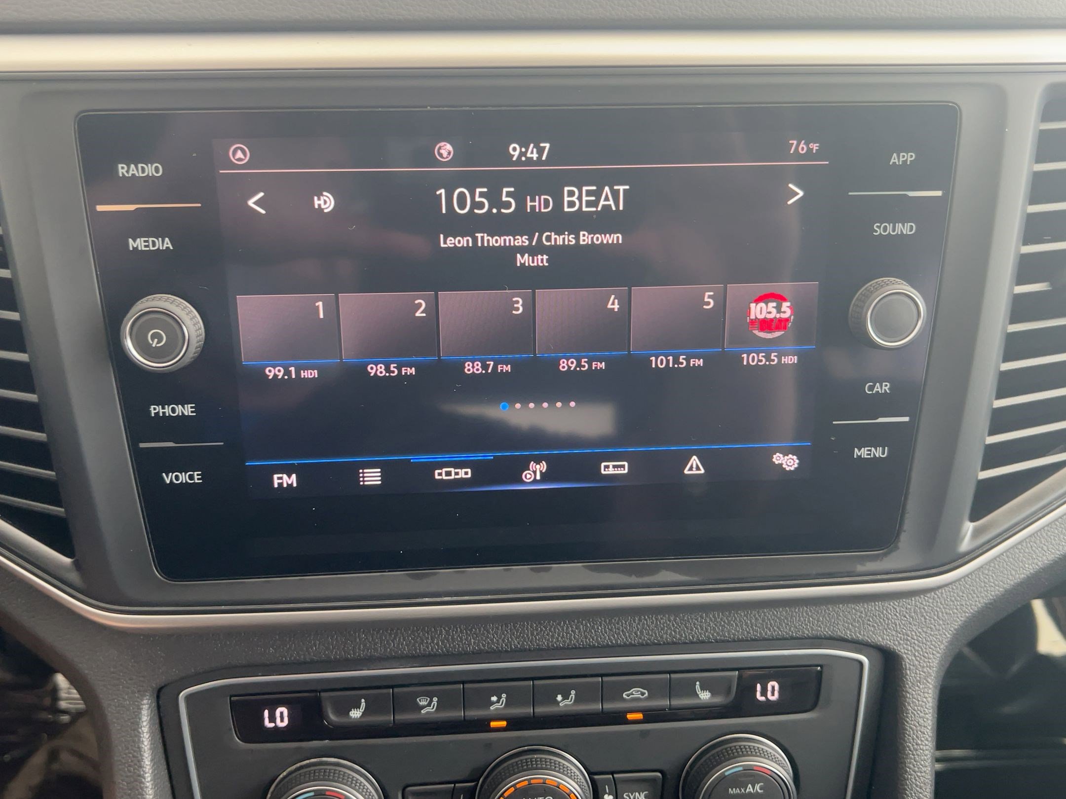 Used 2021 Volkswagen Atlas SE image 25