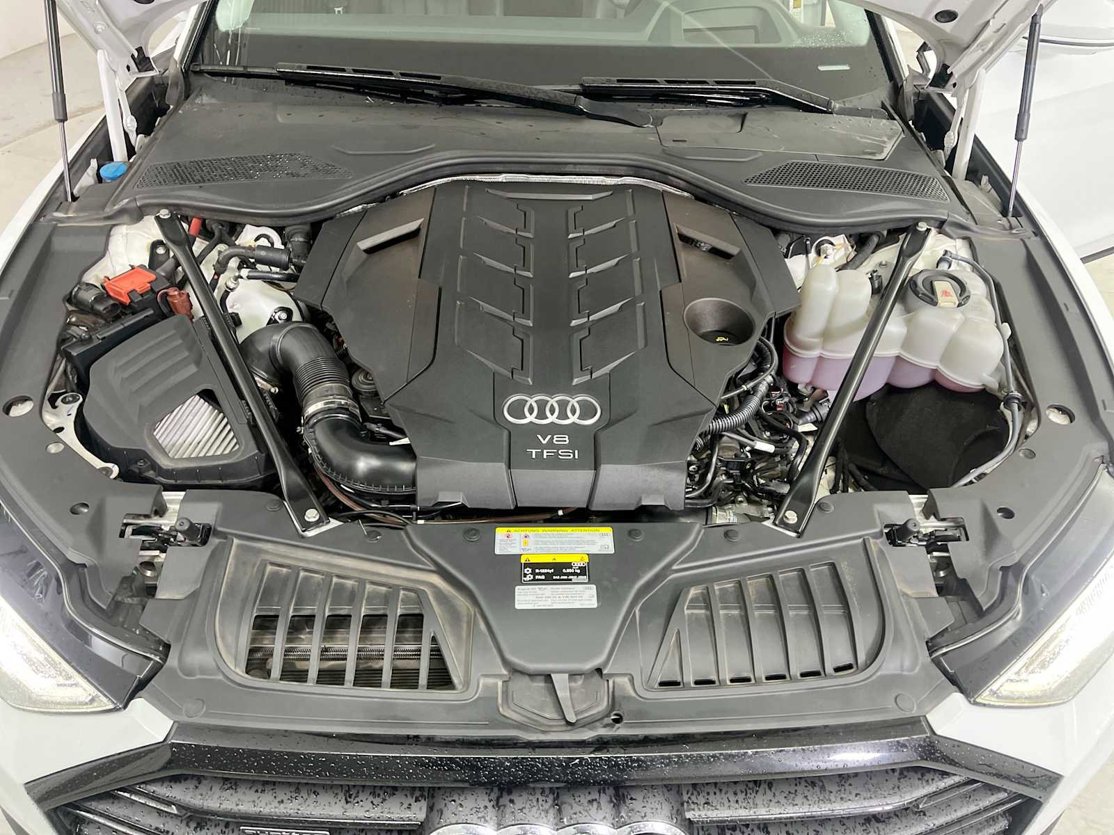 Used 2020 Audi A8 L 4.0T w/ Executive Package image 18