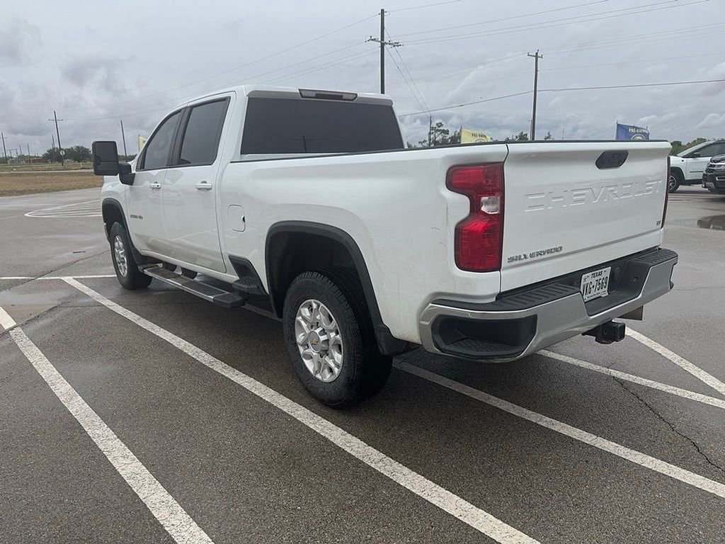 Used 2023 Chevrolet Silverado 2500 LT w/ Convenience Package AWD/4WD image 4