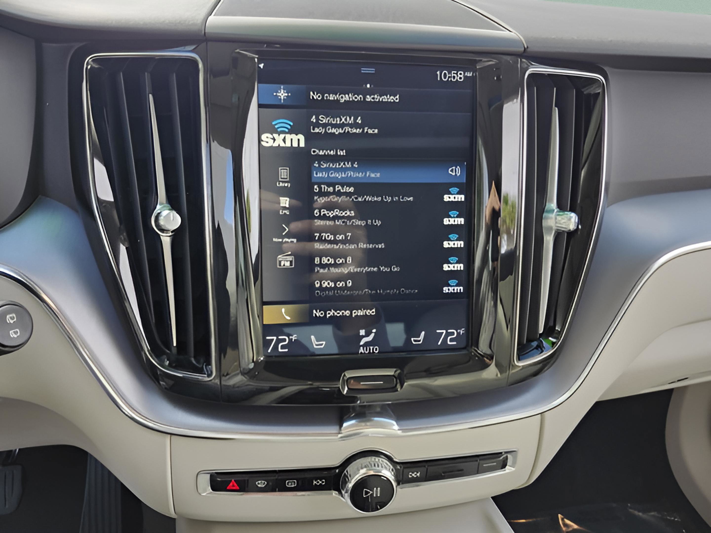 Used 2020 Volvo XC60 T8 Momentum w/ Protection Package Premier image 22