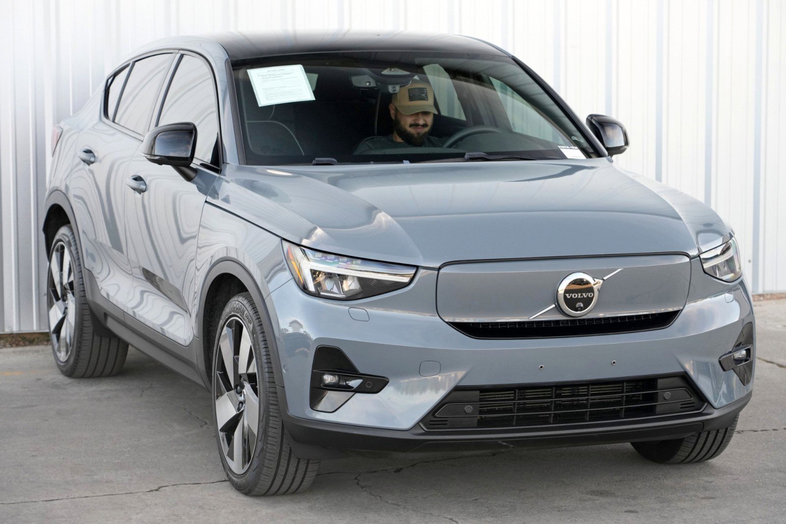 Used 2023 Volvo C40 P8 Recharge Ultimate image 50