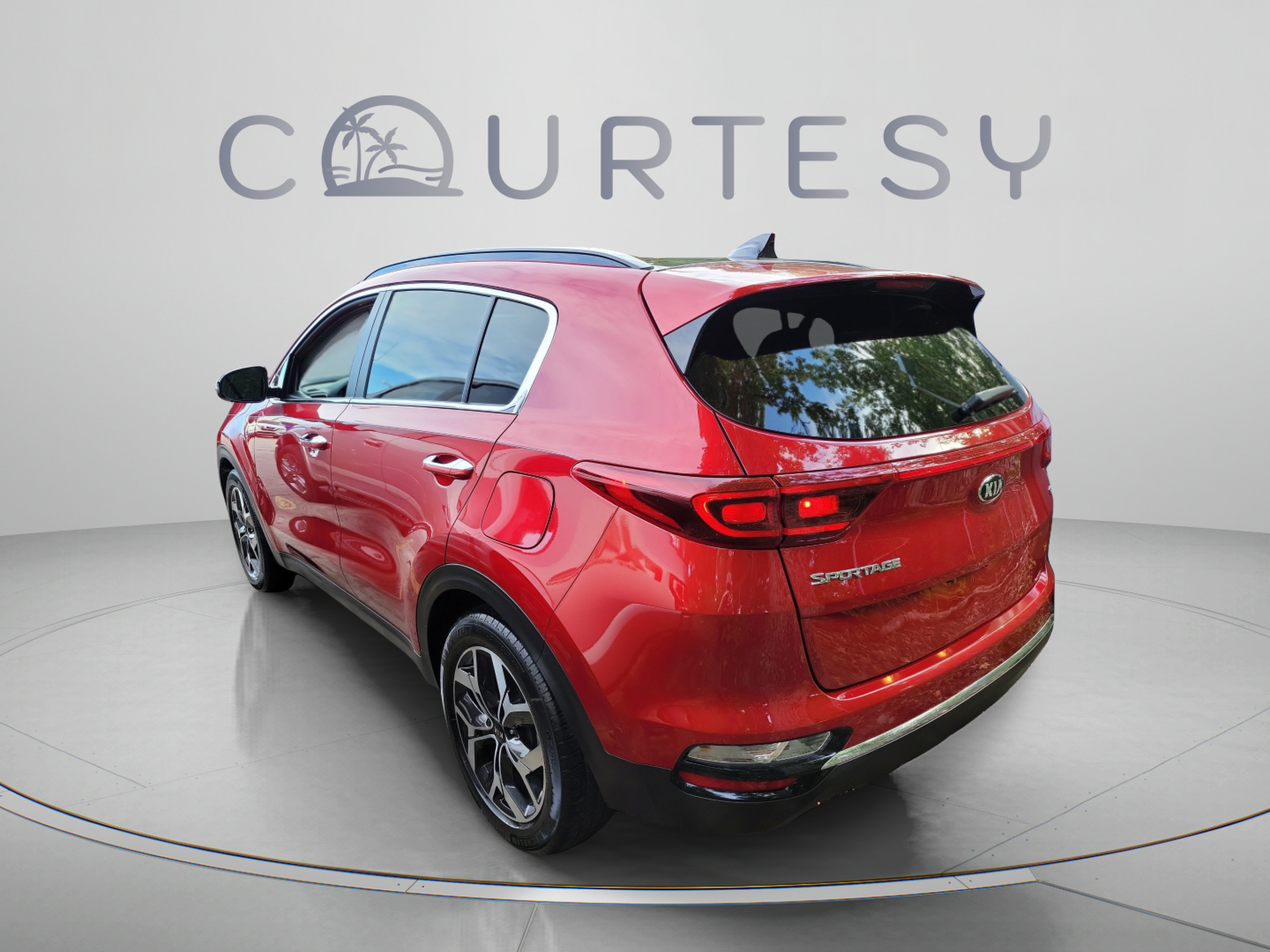Used 2022 Kia Sportage EX FWD image 2