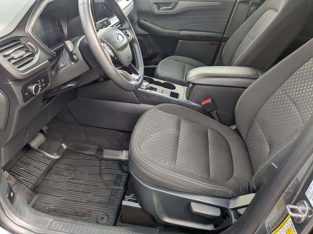 Used 2025 Ford Escape Active w/ Tech Pack #1 image 16