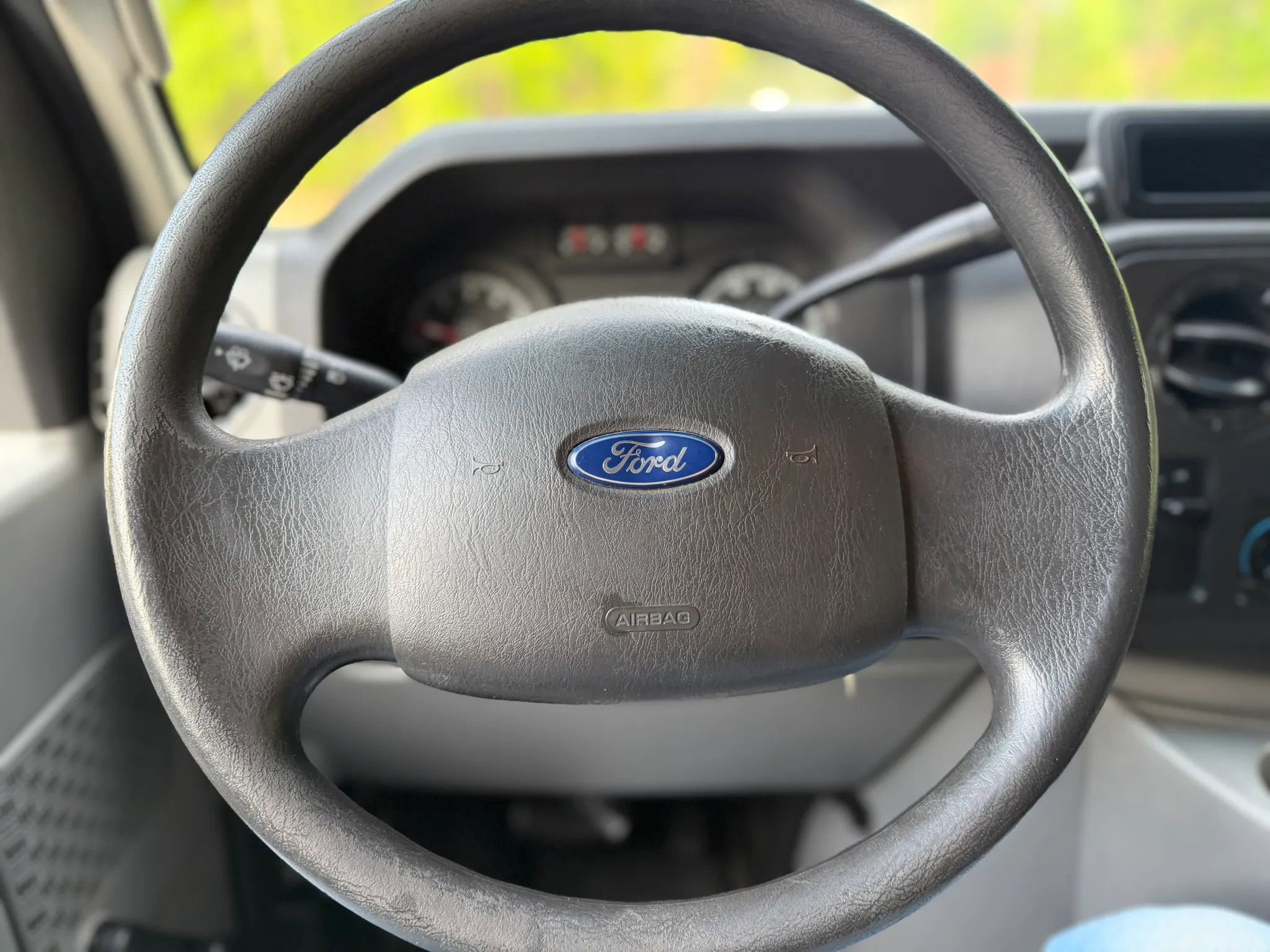 Used 2016 Ford E-350 and Econoline 350 Super Duty RWD image 21