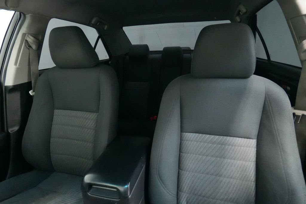 Used 2017 Toyota Camry LE FWD image 13