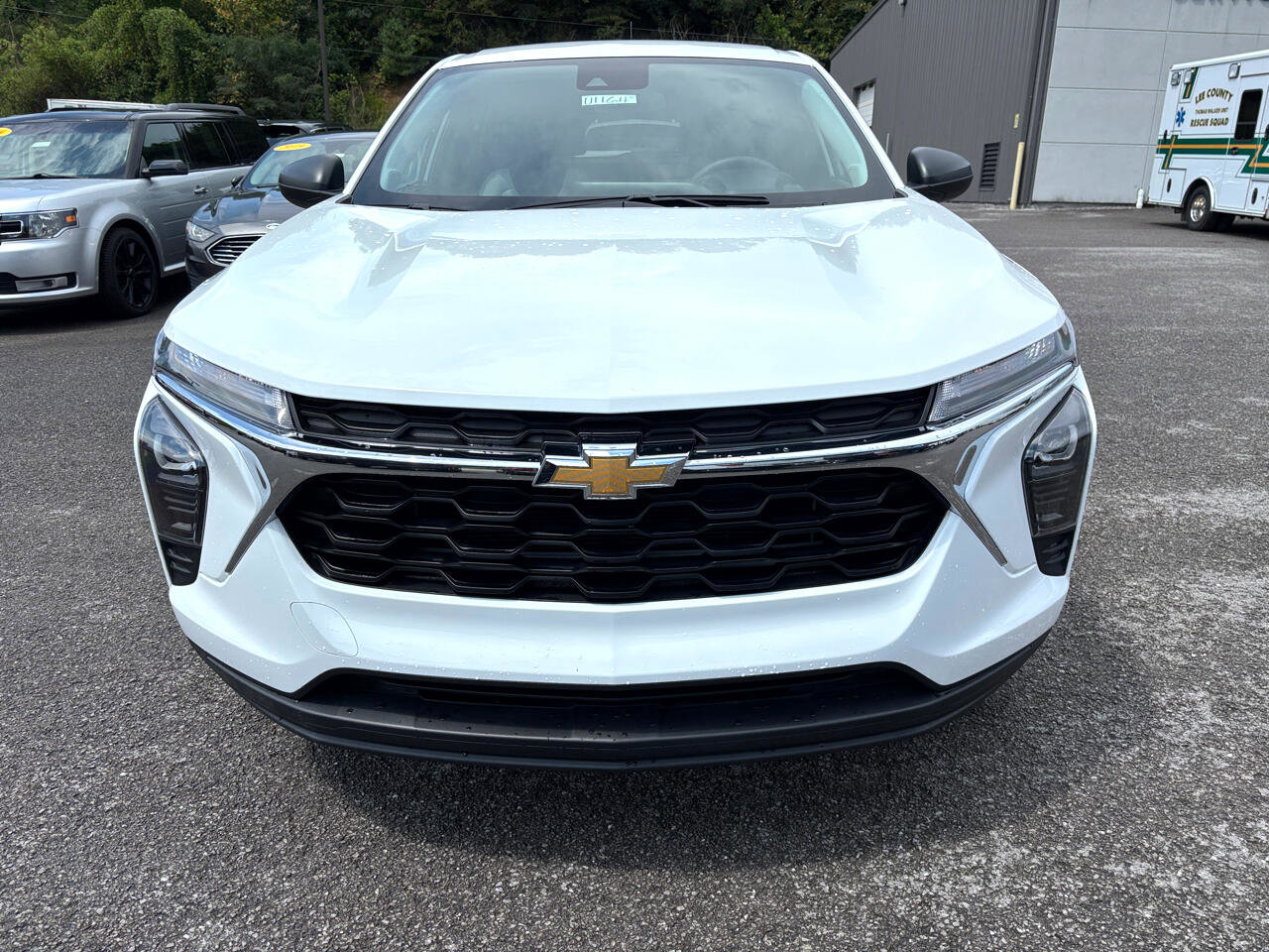 Used 2025 Chevrolet Trax LS image 5