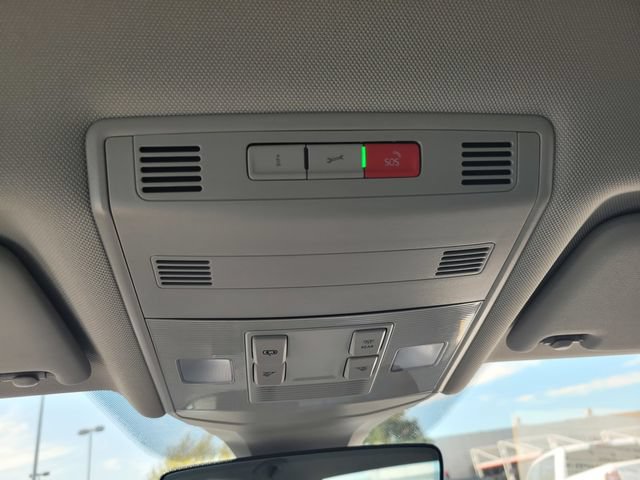Used 2025 Volkswagen Jetta SE FWD image 22