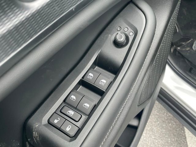 New 2025 Jeep Grand Cherokee L Laredo image 13