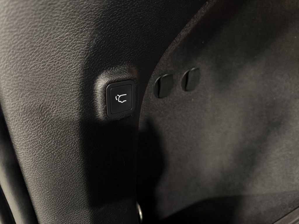 Used 2022 Jeep Cherokee Limited w/ Elite Package image 20