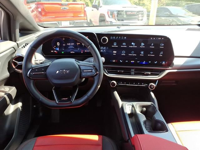 Used 2025 Chevrolet Equinox EV RS image 11