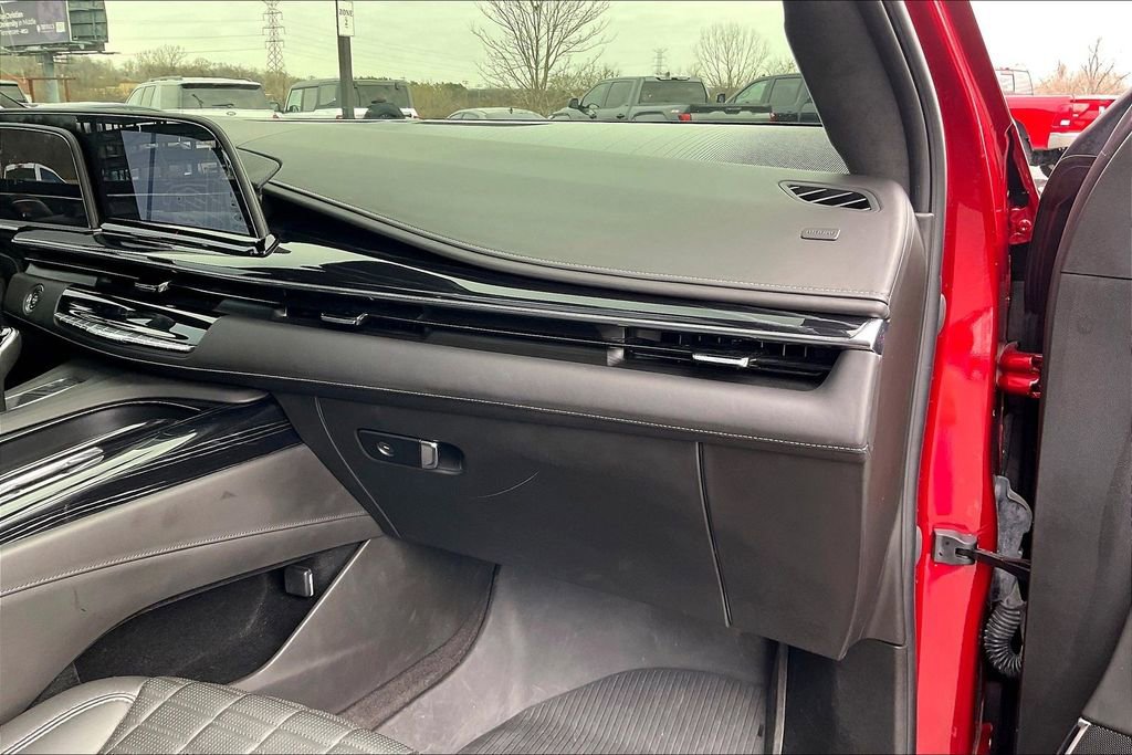 Used 2023 Cadillac Escalade ESV V w/ LPO, ONYX Package image 29