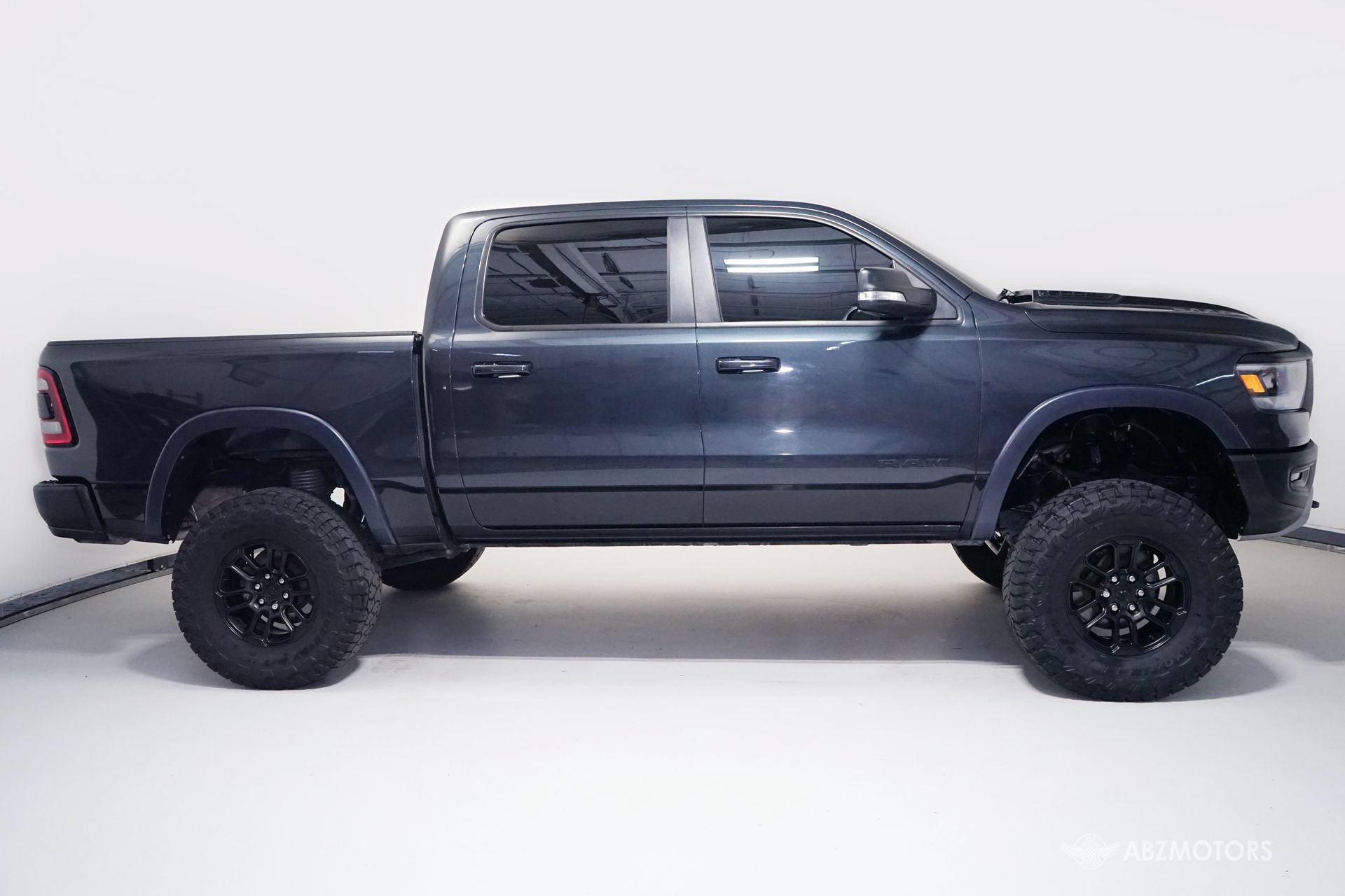 Used 2019 RAM 1500 Rebel w/ Rebel Level 1 Equipment Group RWD image 3
