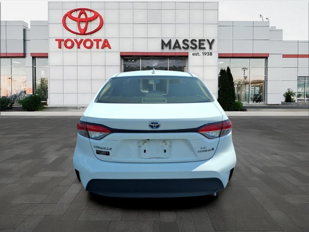 Used 2024 Toyota Corolla LE FWD image 5