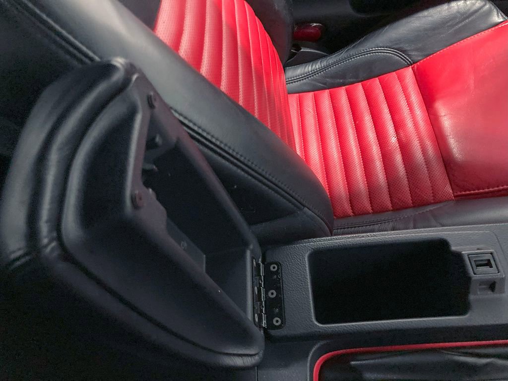 Used 2003 Ford Thunderbird image 78