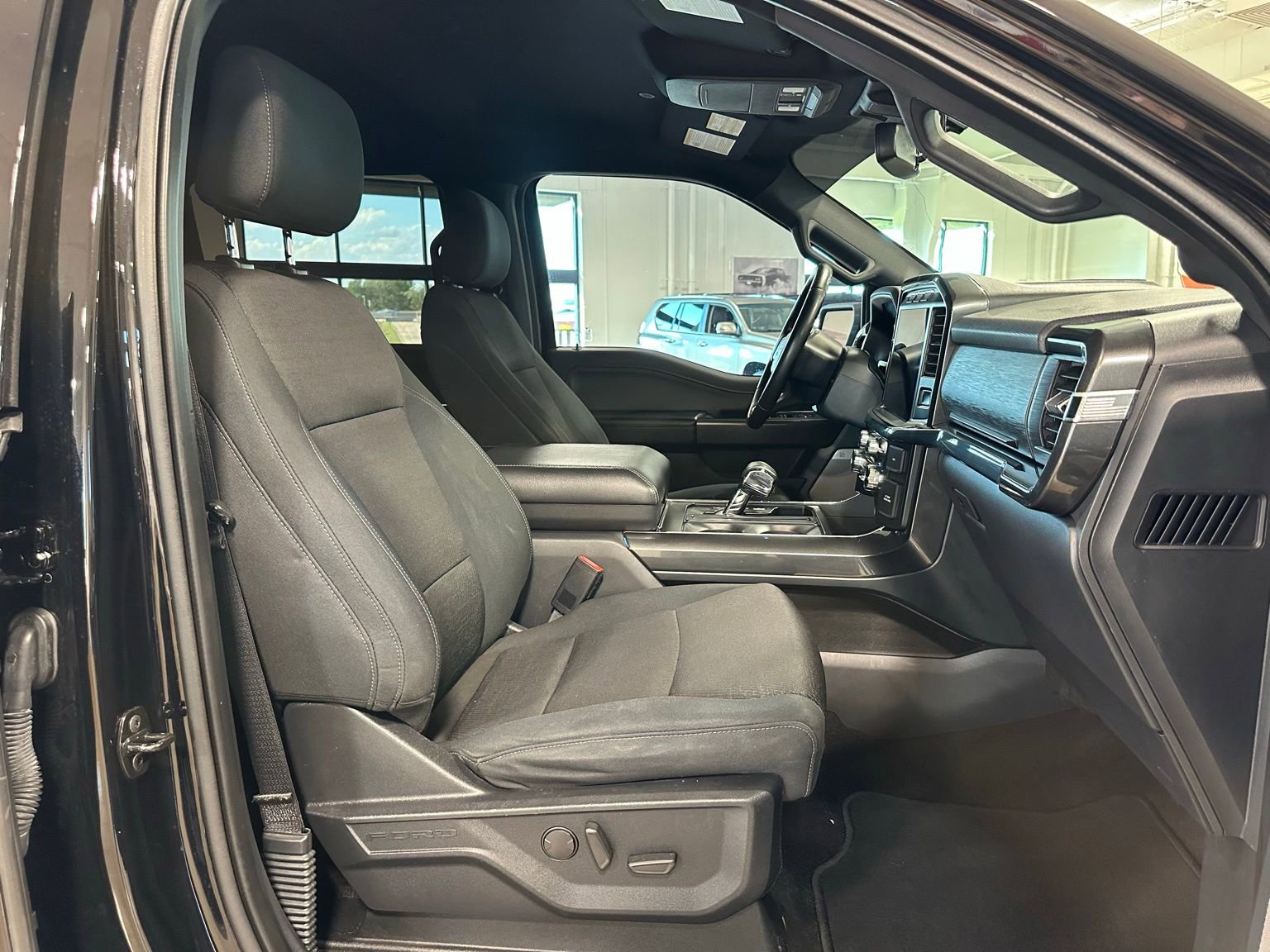 Used 2022 Ford F150 XLT w/ Equipment Group 302A High image 38