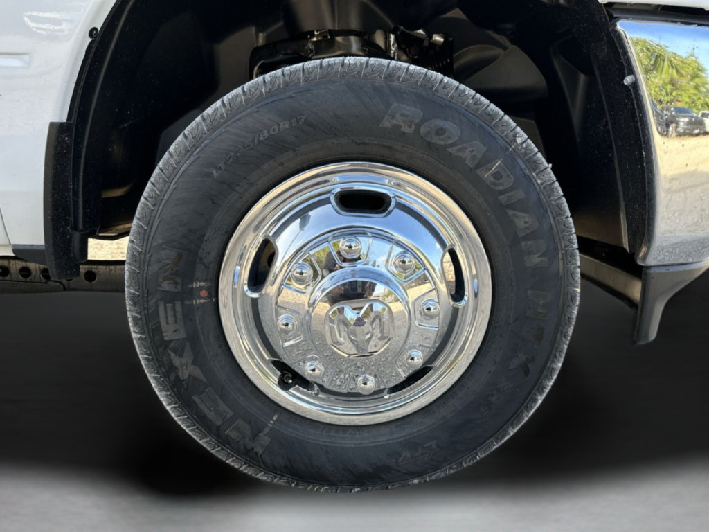 New 2027 RAM 3500 Tradesman AWD/4WD image 39