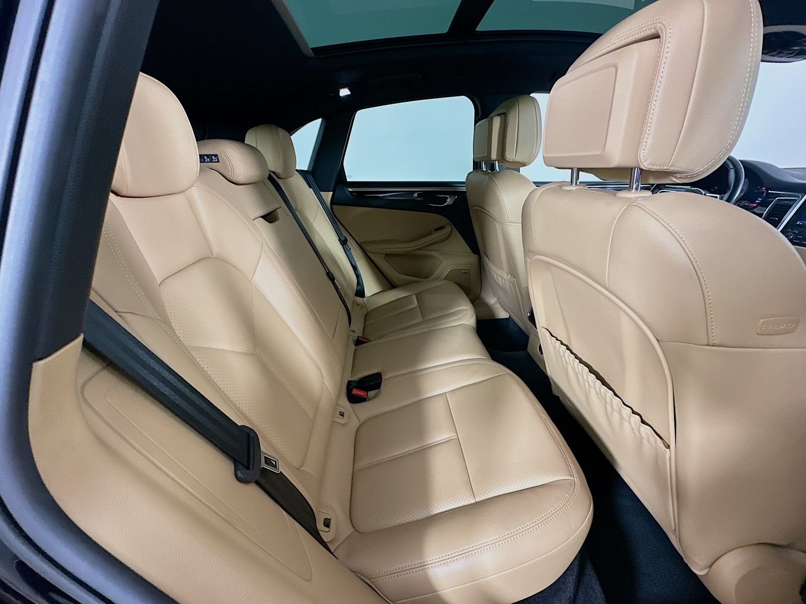 Used 2017 Porsche Macan S AWD/4WD image 44
