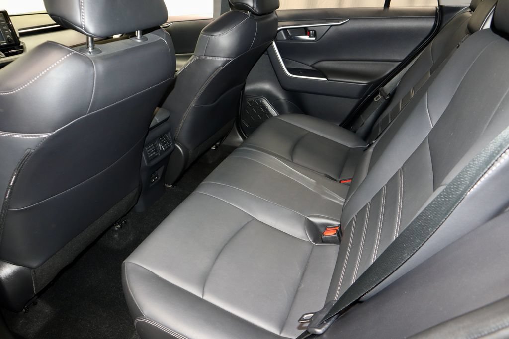 Used 2022 Toyota RAV4 XLE Premium AWD/4WD image 20