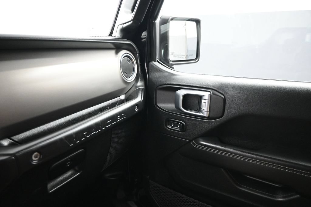 Used 2021 Jeep Wrangler Unlimited Rubicon AWD/4WD image 8