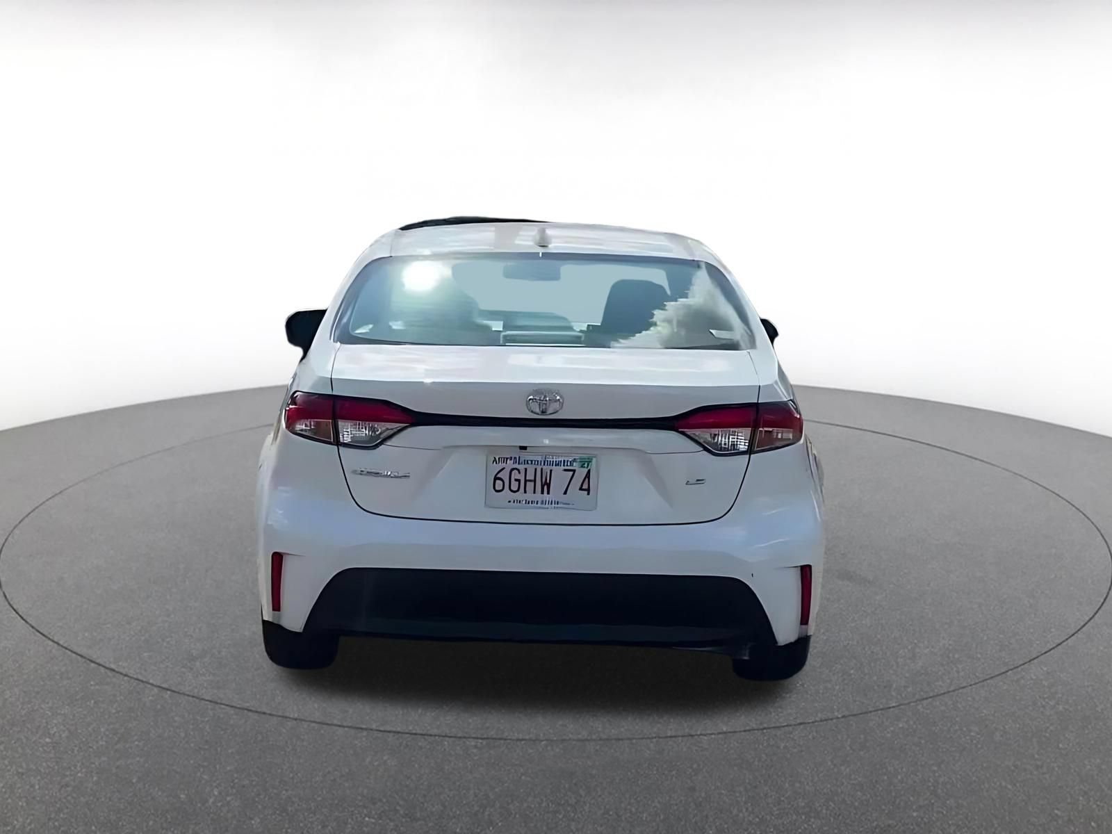 Used 2025 Toyota Corolla LE FWD image 12