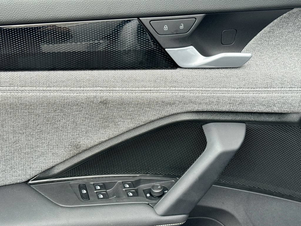 Certified 2025 Volkswagen Tiguan S AWD/4WD image 19