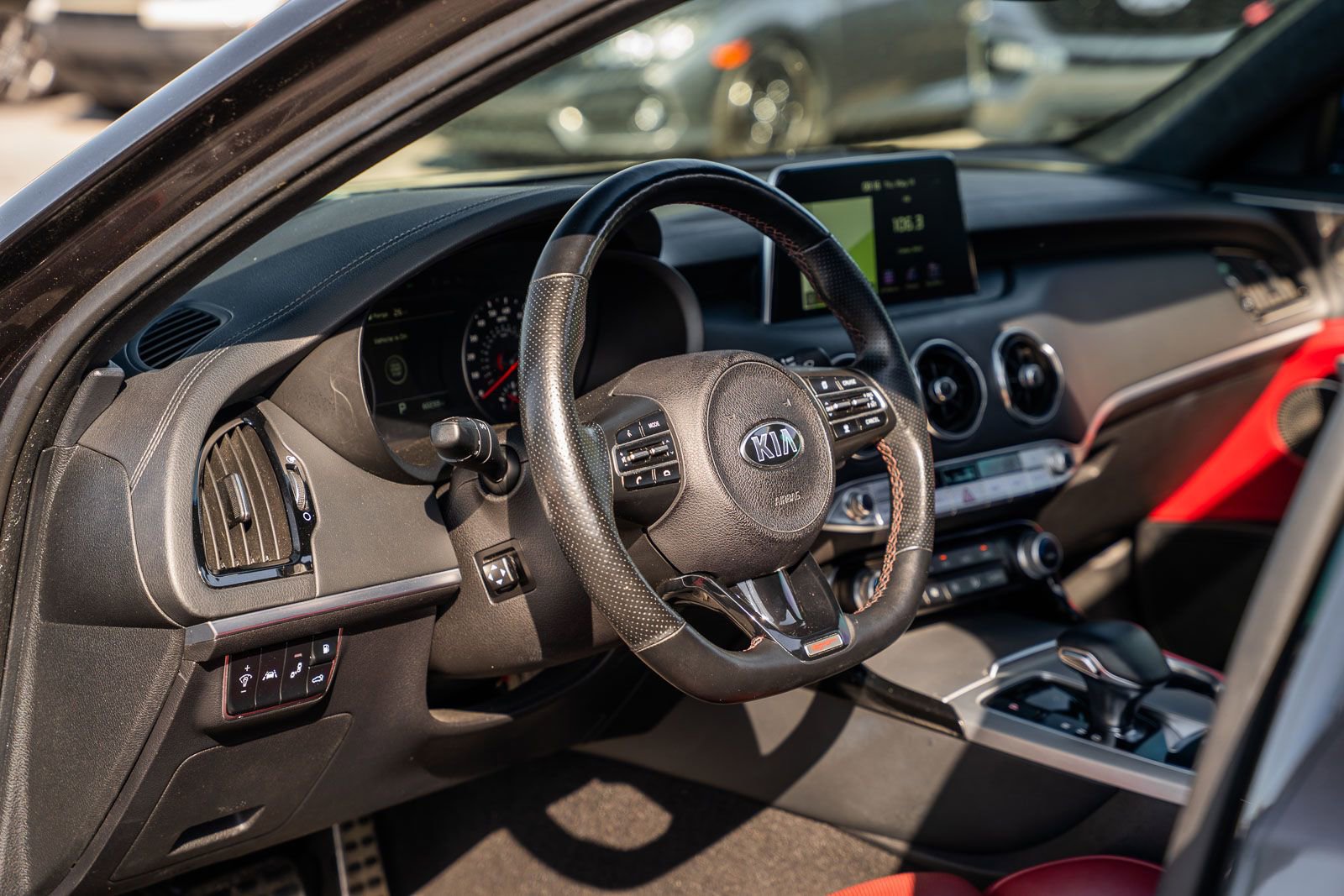 Used 2019 Kia Stinger GT2 AWD/4WD image 30