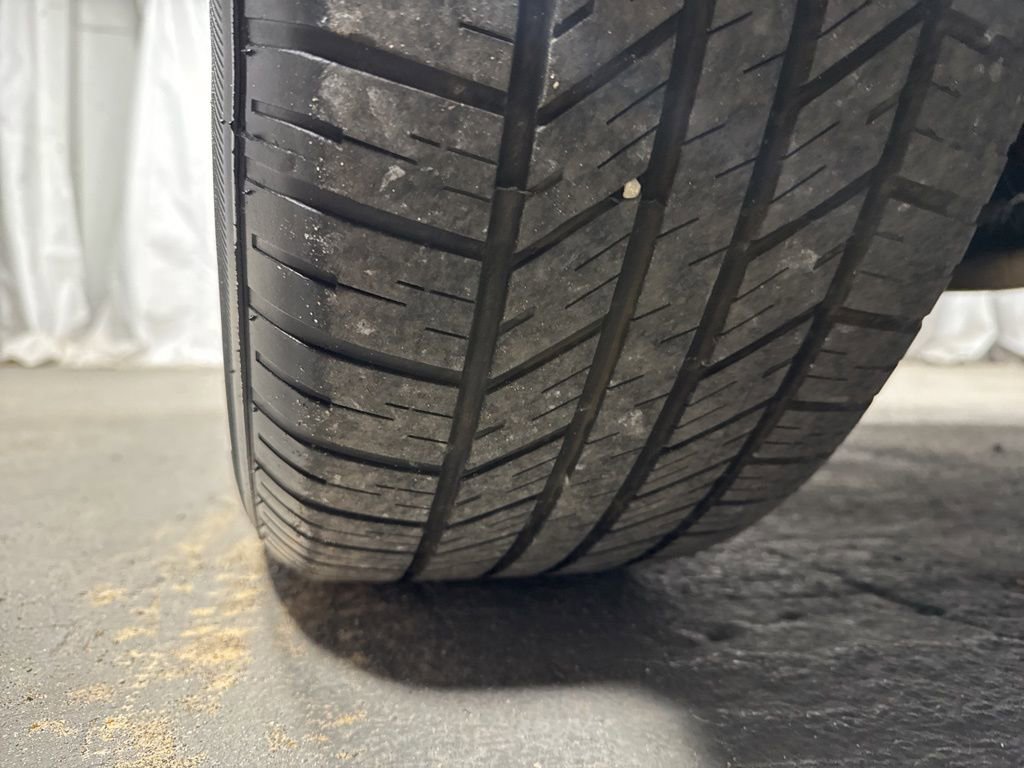 Used 2023 Jeep Grand Cherokee L Laredo w/ Luxury Tech Group I RWD image 38