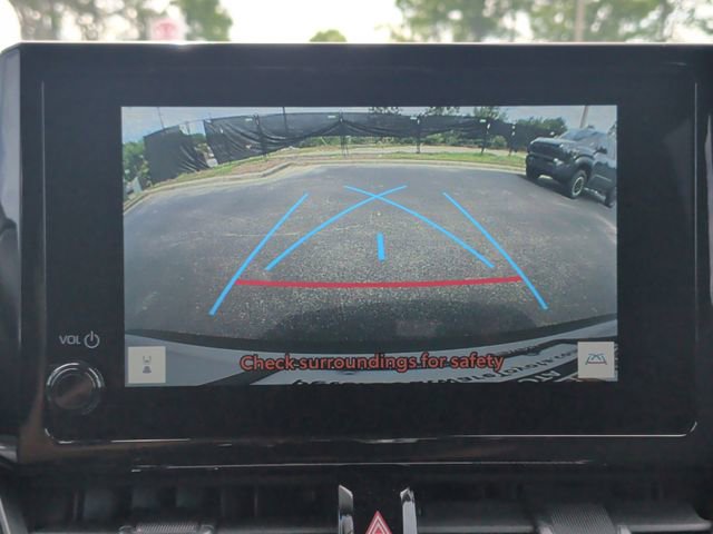 Used 2024 Toyota Corolla Cross XLE FWD image 25