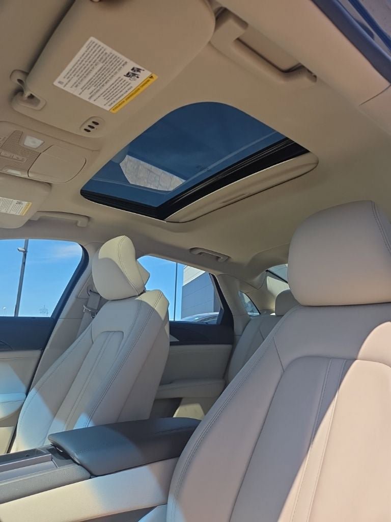 Used 2019 Lincoln MKZ Reserve w/ Reserve Plus Package AWD/4WD image 24