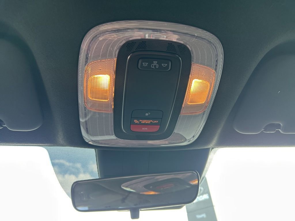 Used 2025 Hyundai Elantra SEL image 20