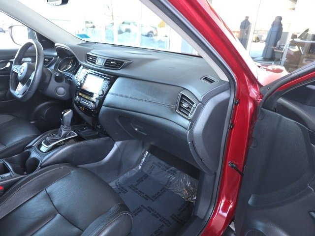 Used 2020 Nissan Rogue SL w/ Premium Package image 9