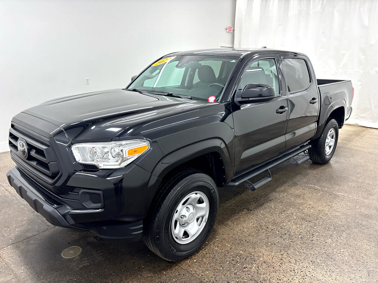 Used 2022 Toyota Tacoma SR image 3