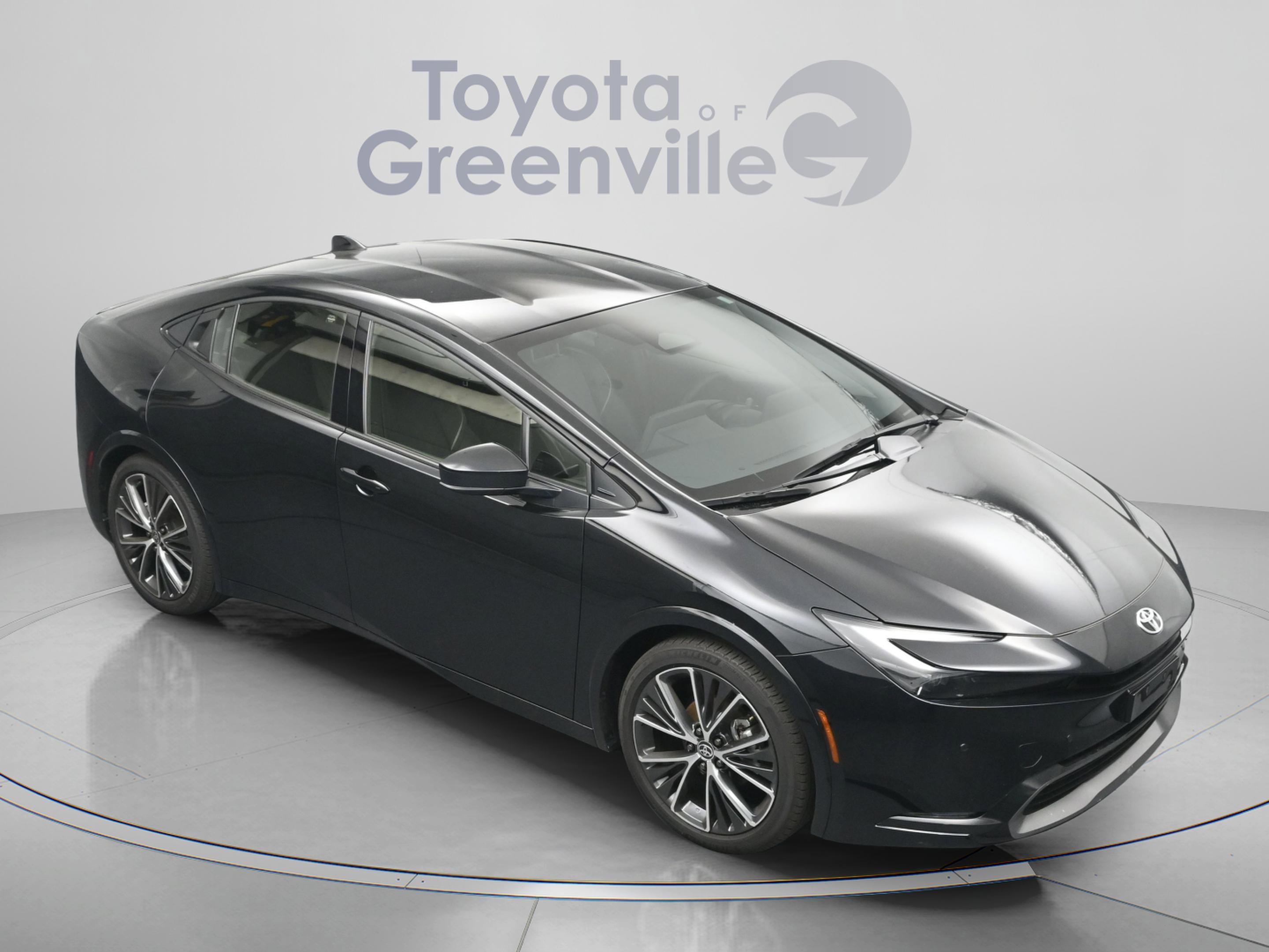 Used 2025 Toyota Prius XLE FWD image 21