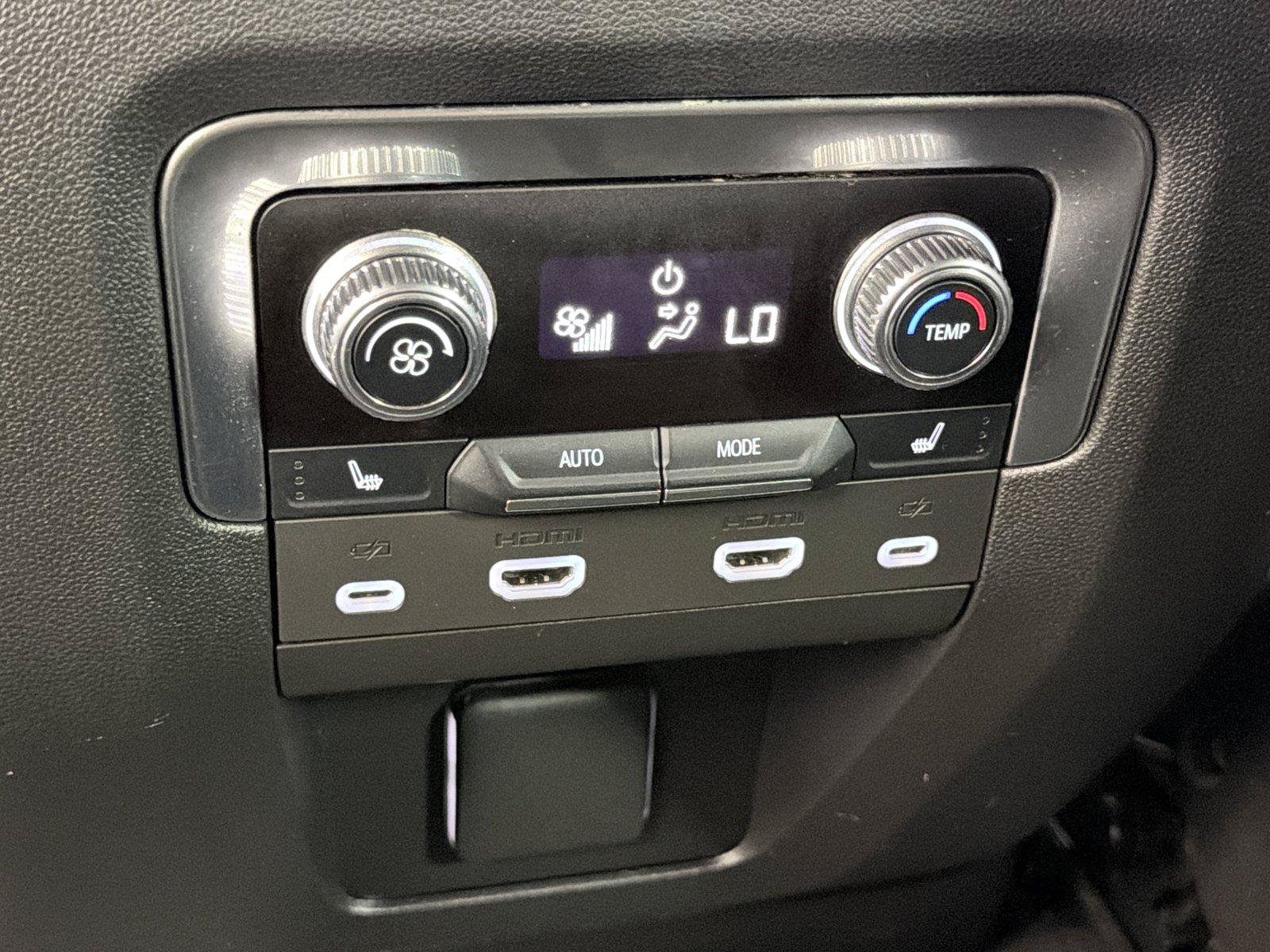 Certified 2024 GMC Yukon Denali Ultimate AWD/4WD image 23