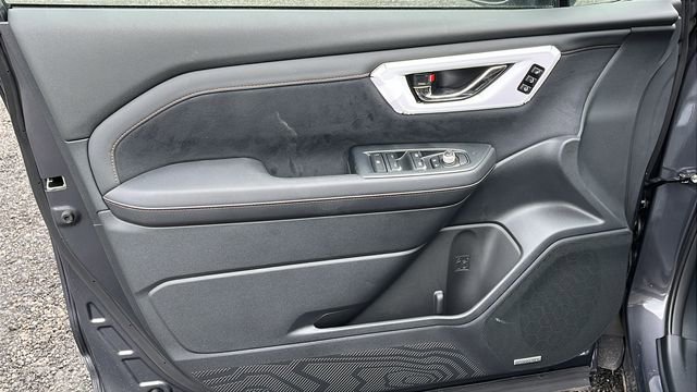 New 2025 Subaru Forester Touring image 6
