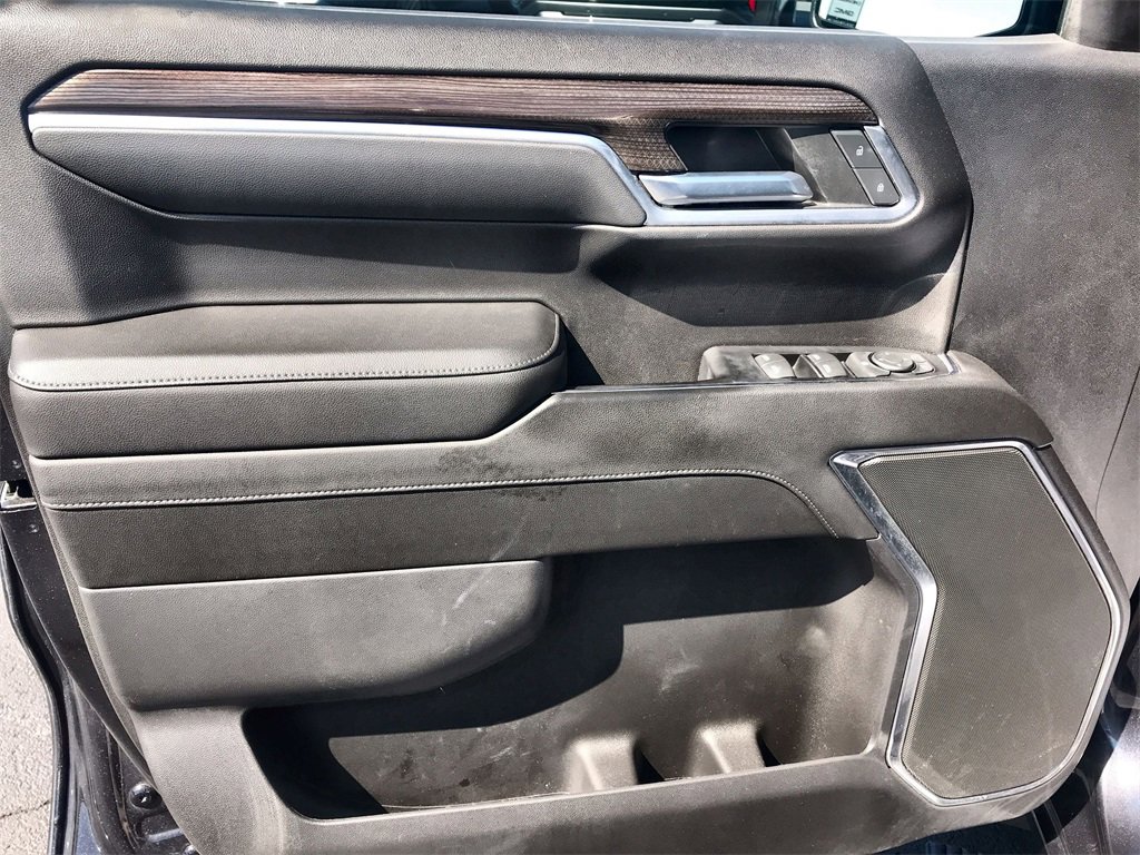 Used 2022 Chevrolet Silverado 1500 LT image 13