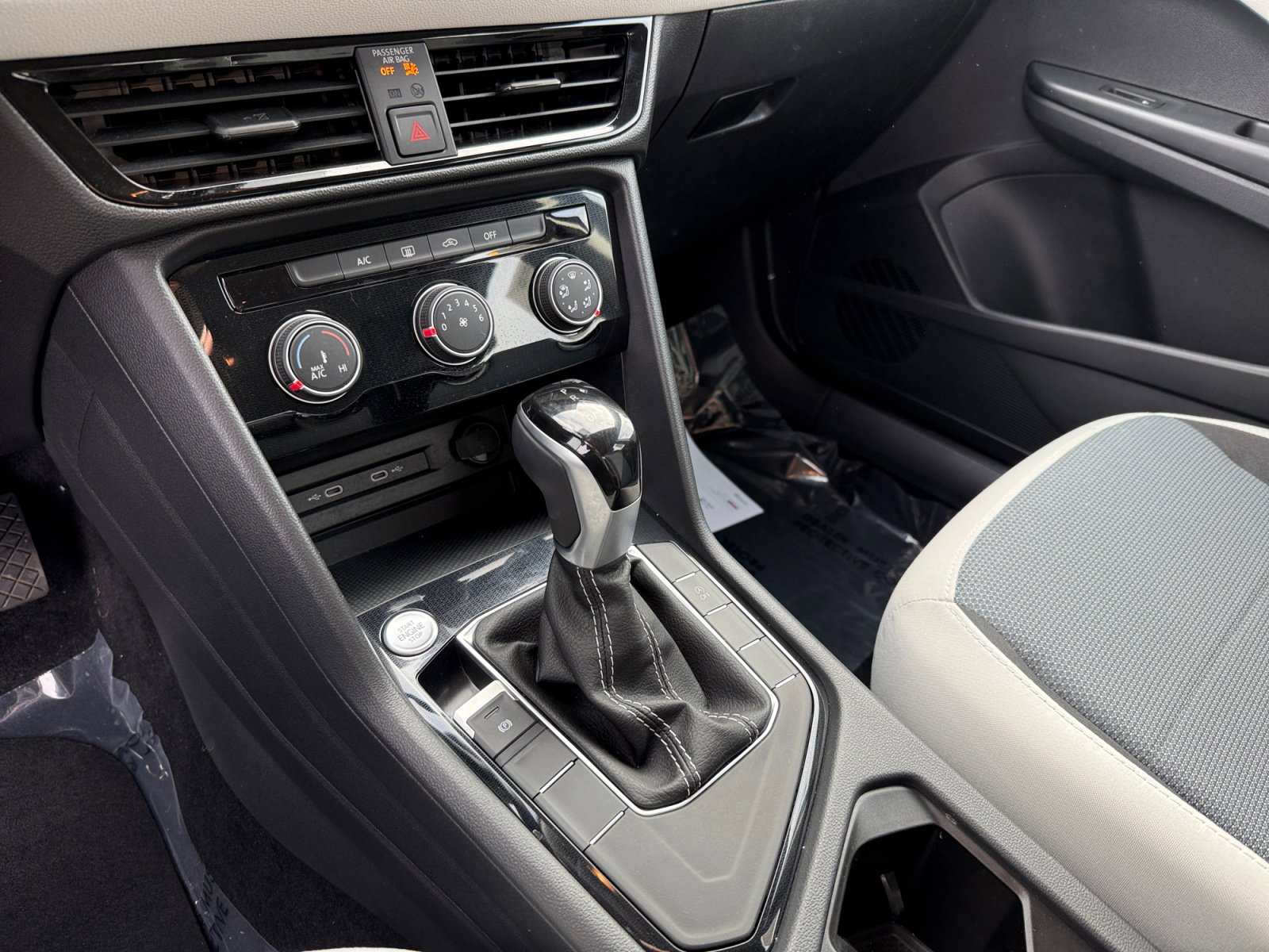 Certified 2025 Volkswagen Taos S FWD image 13