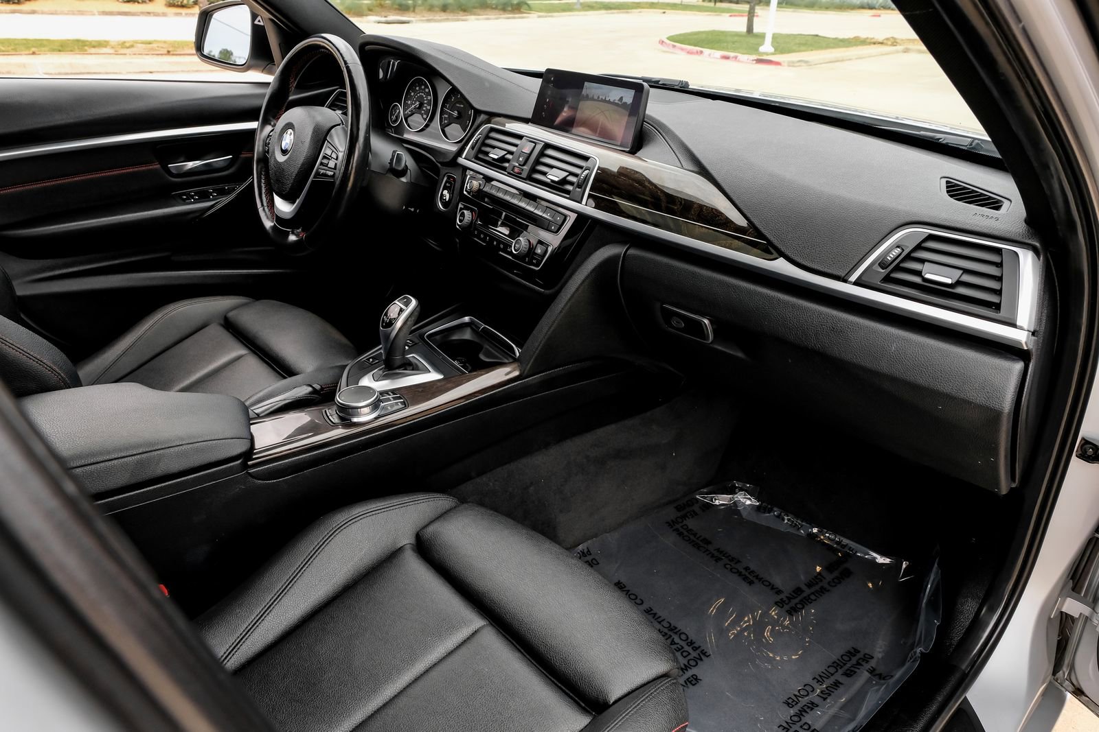 Used 2018 BMW 330i Sedan w/ Convenience Package RWD image 18