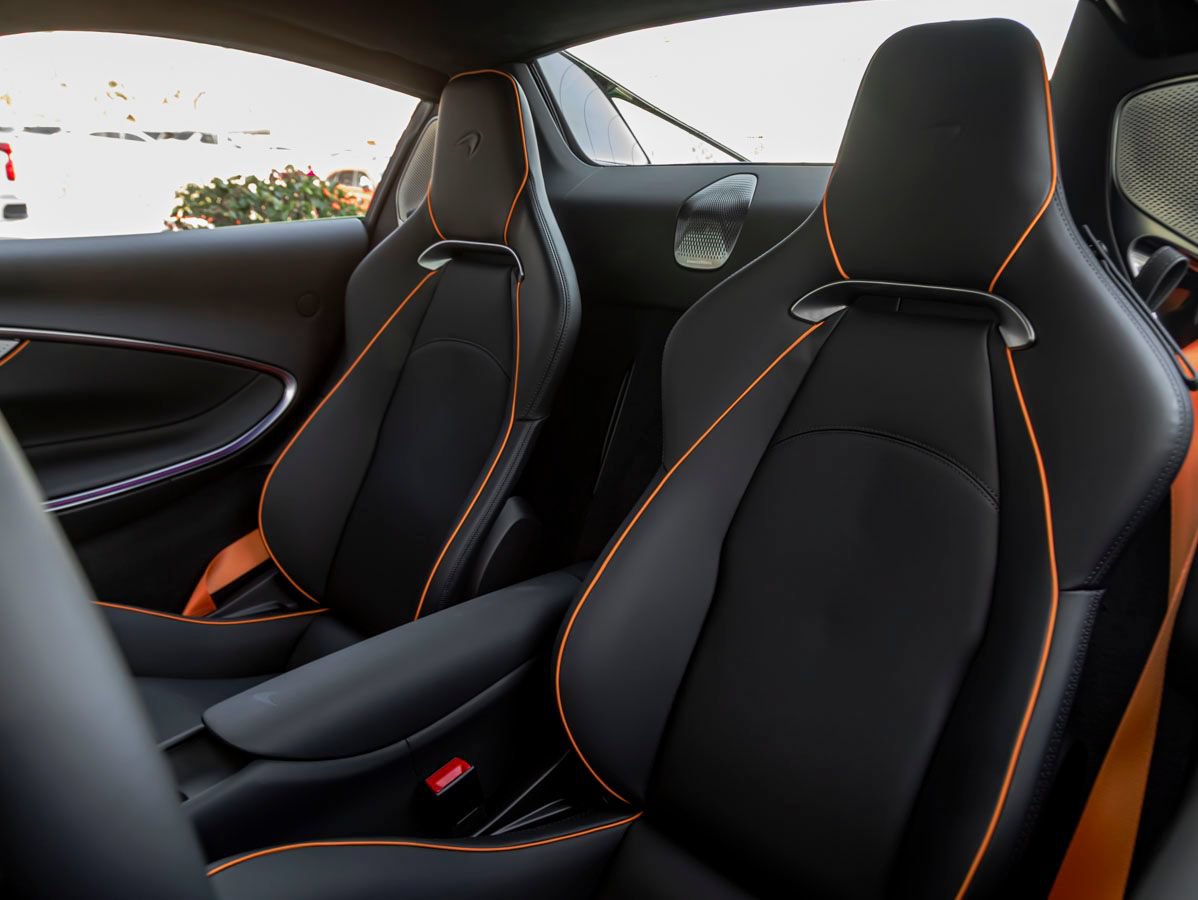 Used 2026 McLaren Artura Spider RWD image 16