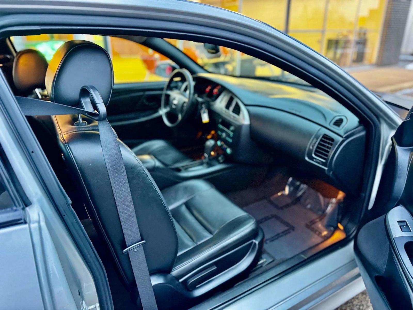 Used 2007 Chevrolet Monte Carlo SS w/ Black Rally Stripe Package image 9