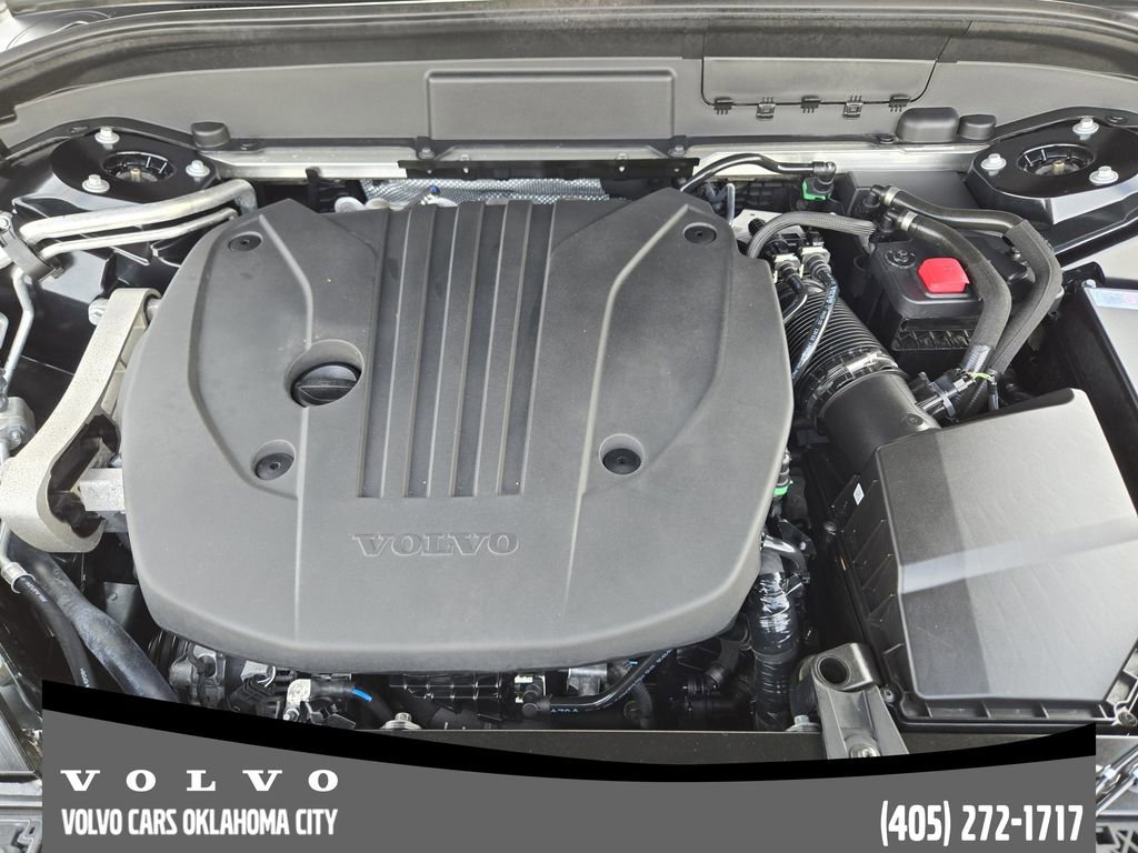 Certified 2025 Volvo XC60 B5 Plus AWD/4WD image 30