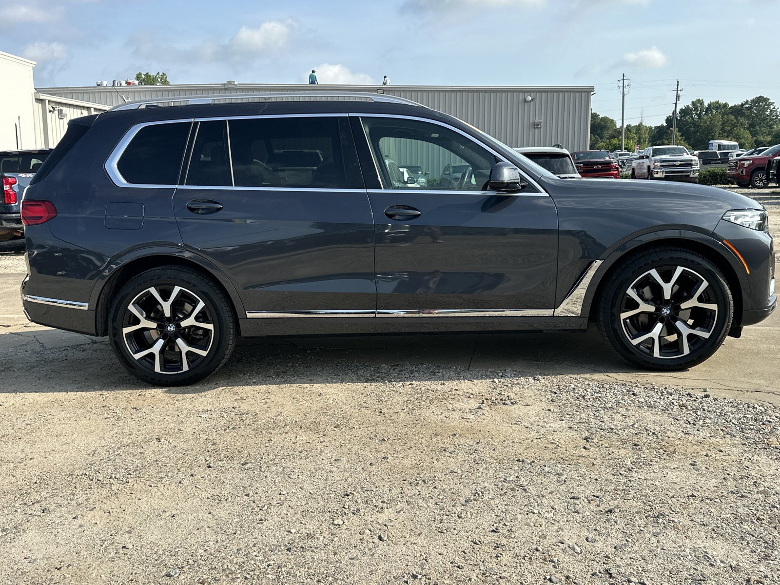 Used 2021 BMW X7 xDrive40i w/ Executive Package AWD/4WD image 4