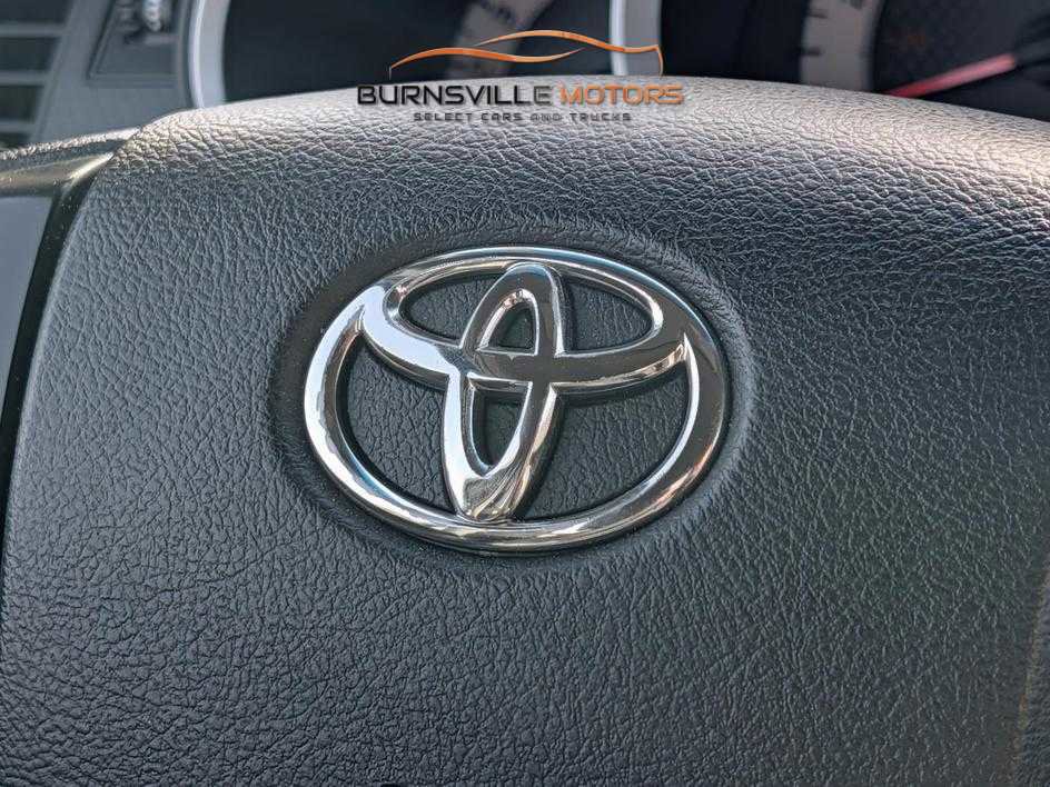 Used 2014 Toyota Tacoma 2WD Regular Cab image 28