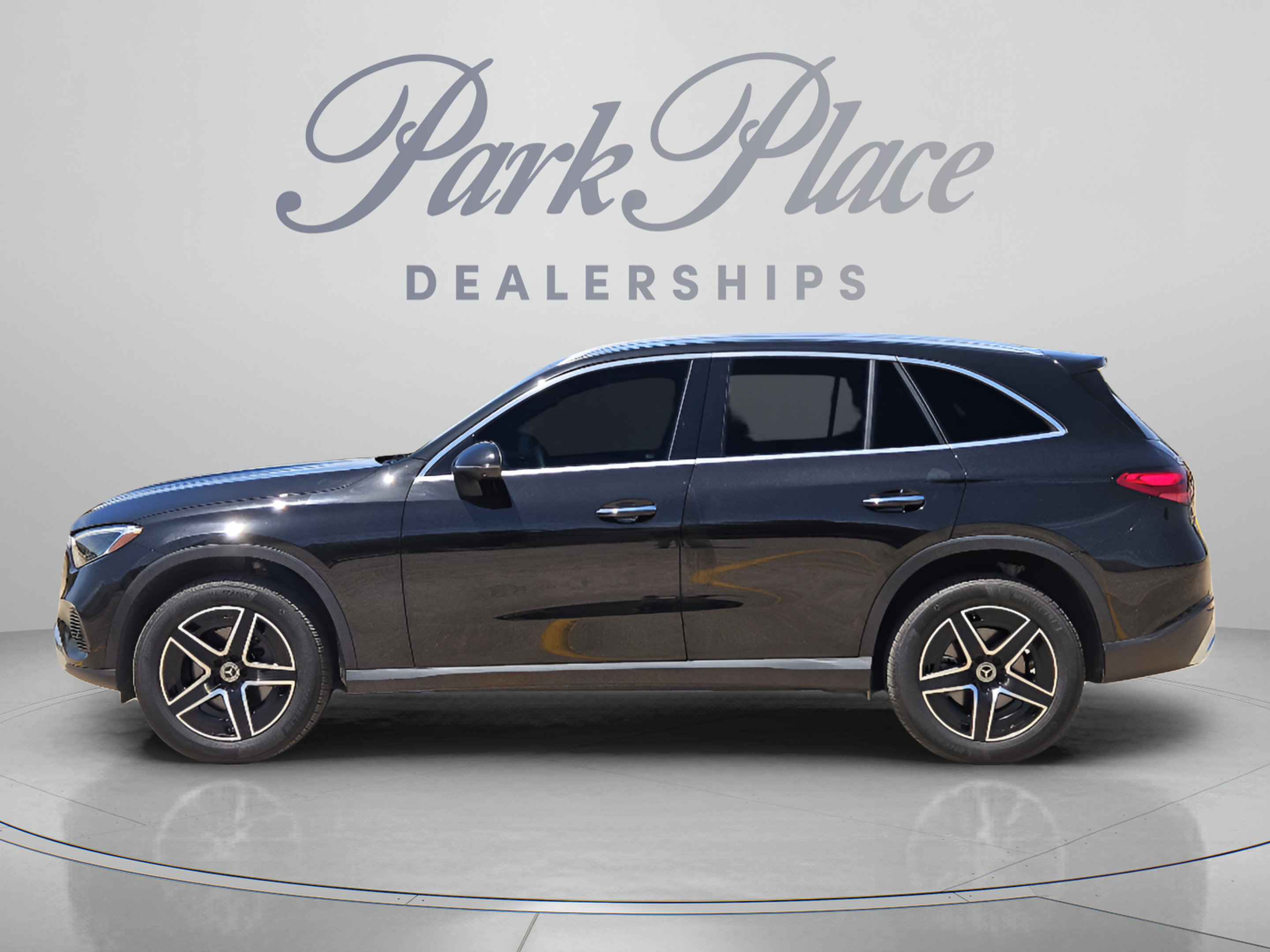 Certified 2026 Mercedes-Benz GLC 300 4MATIC image 2