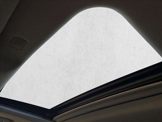 Used 2020 Toyota Highlander XLE image 17