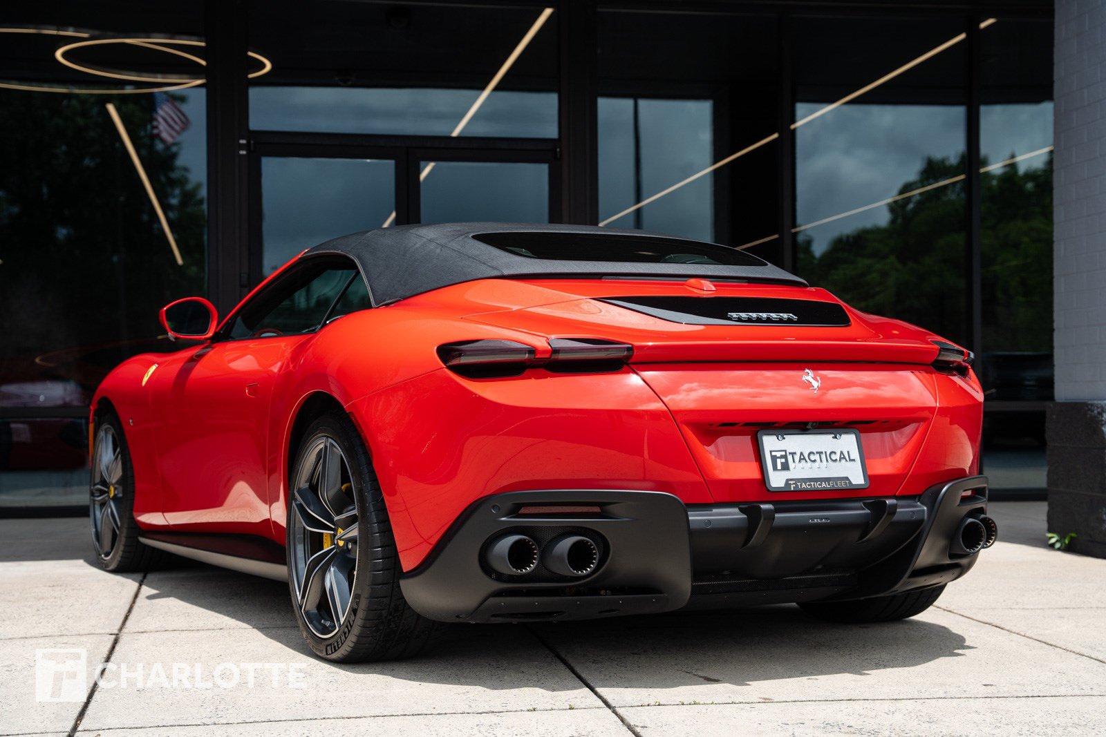 Used 2024 Ferrari Roma Spider RWD image 13