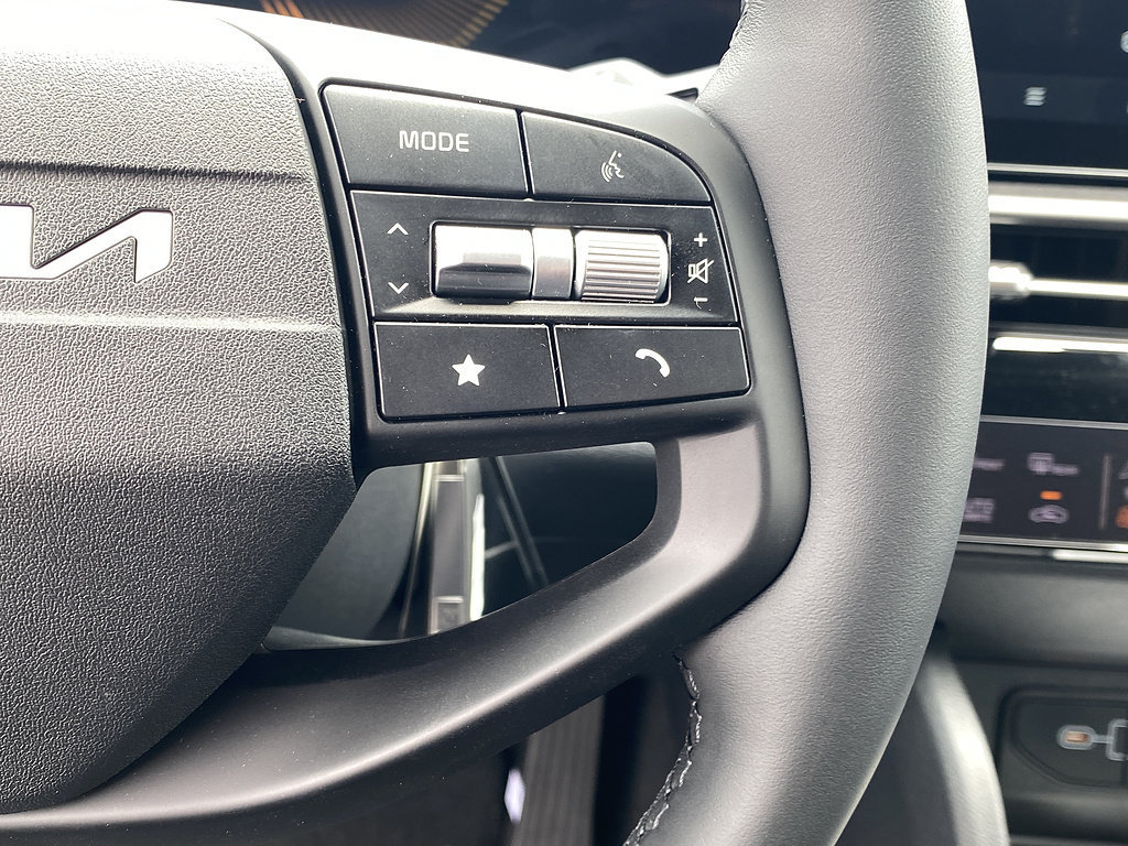 New 2026 Kia Sportage EX FWD image 15