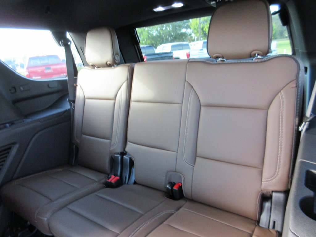 Certified 2025 Chevrolet Tahoe High Country AWD/4WD image 25